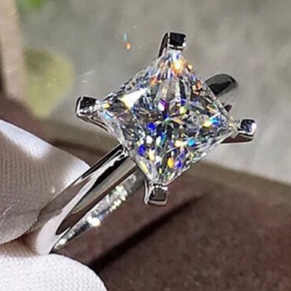 Elegant 18K Sterling Silver Princess cut Diamond Ring